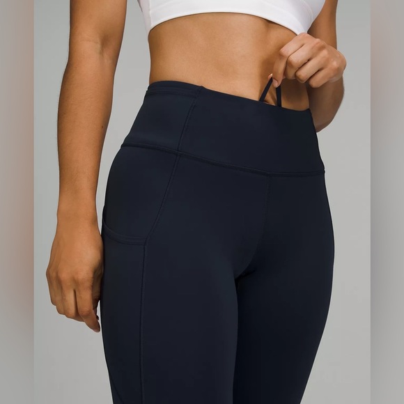 Lululemon Navy Fast and Free High-Rise Crop 19", Size 8 - Picture 4 of 5